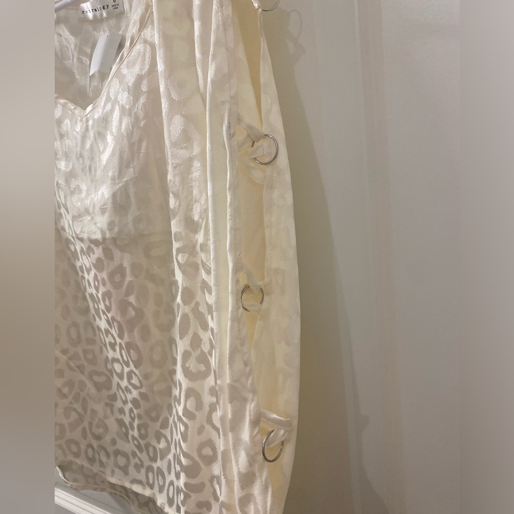 NWT Retrology Cheetah Print White Blouse with Cage Sleeves medium - Picture 3 of 8